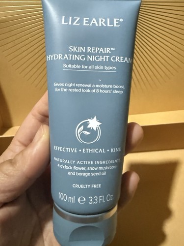 Liz earle skin repair - liz,