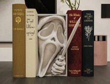 Ghostface Book Nook – Scream