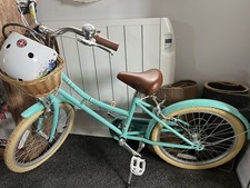 Cross Daisy Classic 26" Wheel Size Heritage Women's Bike - White