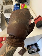 Vintage Boxing Gloves. Retro Boxing Mitts. Old Time Boxing. Boxing Gloves.