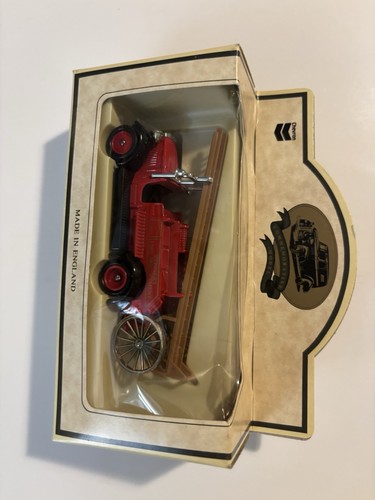 Lledo chevron truck 1934 - chevron,