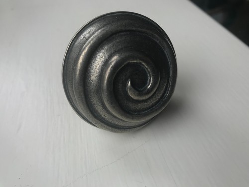 Swirl round pewter - round, cabinet