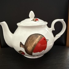 Robin Pattern Teapot  Milton Fine Bone China Staffordshire Brand New Xmas Gift