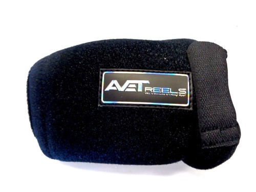 Avet padded reel - reel, cover