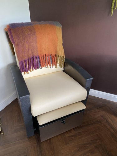 Mystia pedicure reflexology - mystia, pedicure/reflexology