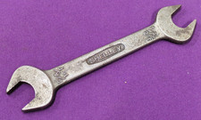 Vintage Shelley, 1/2" x 9/16"