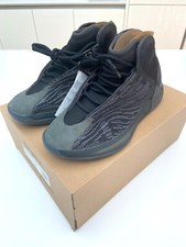 YZY QNTM Onyx Men’s UK Size