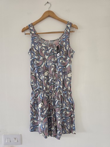 Woman paisley print summer - paisley,
