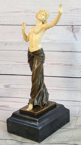 Signed figurine art - signed, nouveau