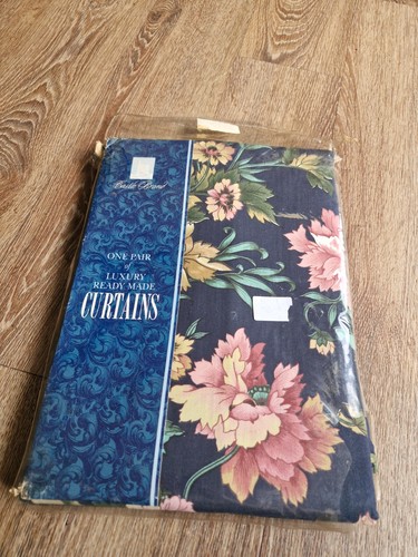 Castle brand navy blue - blue, floral