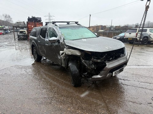 Nissan navara breaking - 2.3,