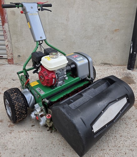 Dennis razor with - with, groomer