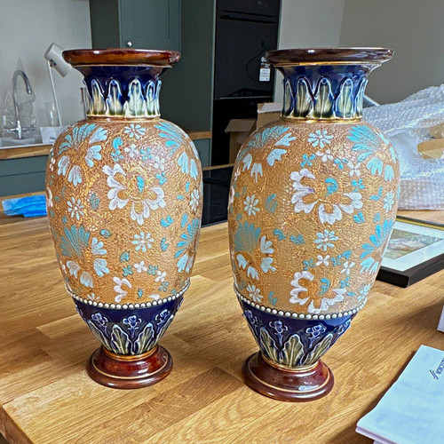 Royal doulton lambeth vase - royal,