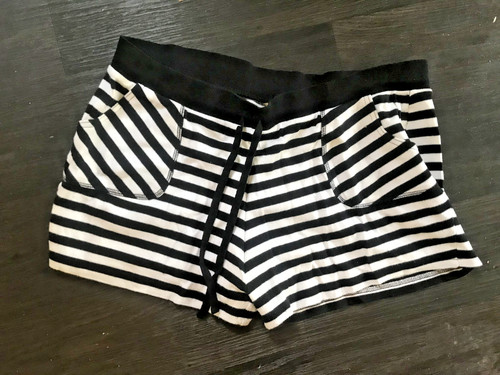 Ladies shorts size t u - size,