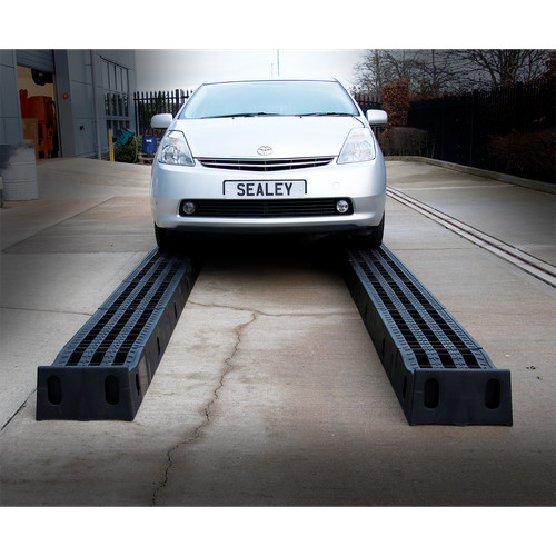 Wide car ramps tonne - car, 4