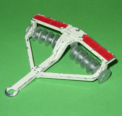 Dinky 322 disc harrow in - /,
