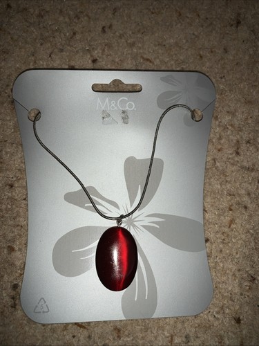 Red stone necklace - co,