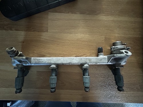 Vxr vx220 fuel rail and - fuel,