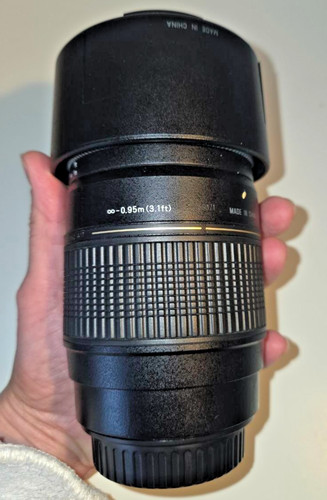 Tamron 300mm 5 - 70-300mm, f/4-5.6