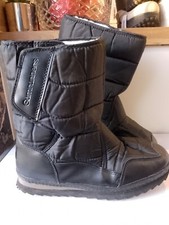 snow boots size 8