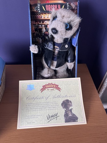 Compare the meerkat - meerkat,