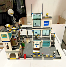 LEGO CITY: Police Station
