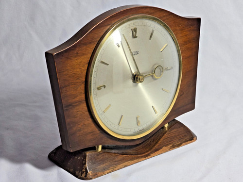 Vintage retro metamec - wind, up