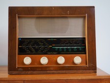 Bush Valve Radio Vintage Model Type AC34 - Serial 147/34009  From 1953.