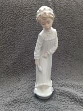 Nao Girl Washing Her Feet Model No 0231  In Great Condition