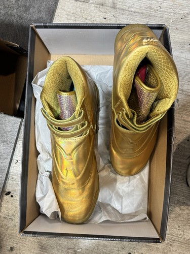Wonder woman shoes size - woman, 11