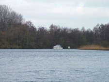 Photo 6x4 Motor cruiser on