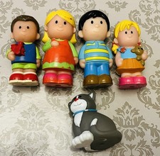 ELC Happyland Family Bundle With Pregnant Mum And Cat B3