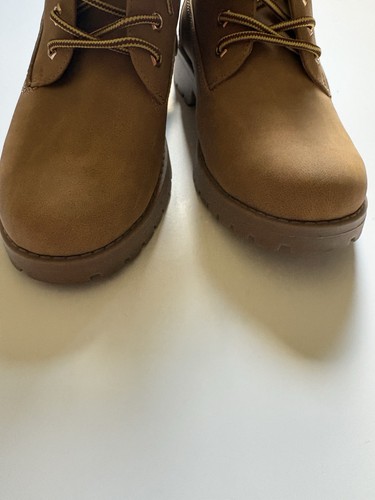 Hiking boots size 7 - hiking,