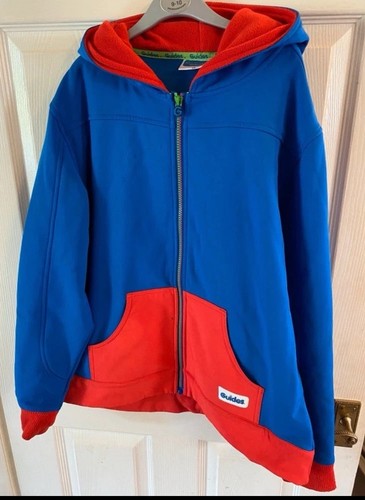 Official girl guides uniform - girl,