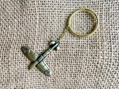 Aeroplane keyring raf metal - aeroplane,