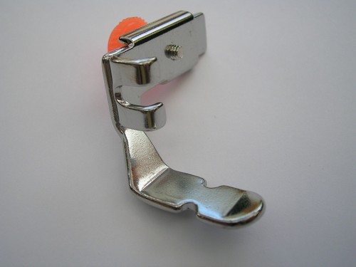 Sewing machine zipper - zipper, foot