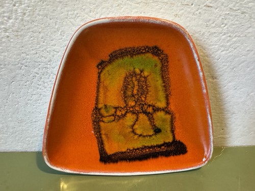 Poole pottery delphis design - pottery,