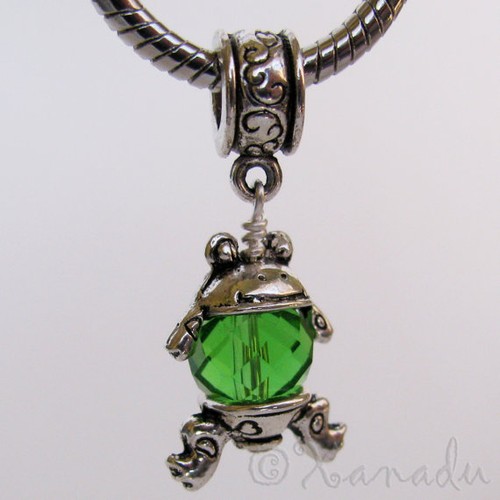 Green frog pendant charm bead - green,