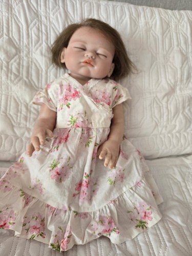 Lifelike 43cm reborn baby doll