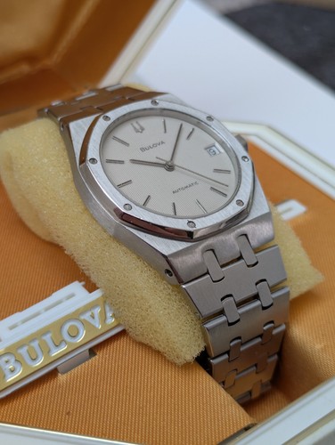 Bulova vintage automatic - bulova,