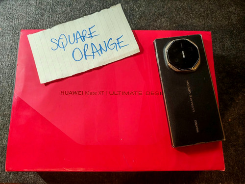 Huawei mate folding phone - folding, /