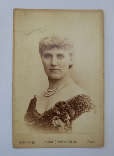 Cabinet card opera - cabinet, singer