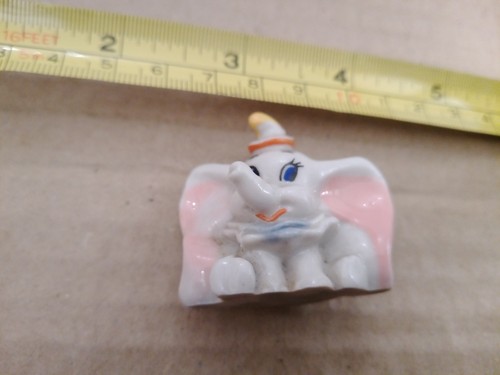 Wade figure dumbo elephant - of,