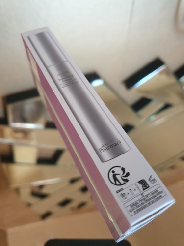 Skin pharmacy instant lift - pharmacy,