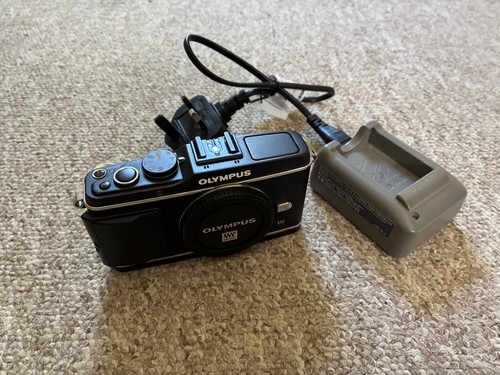 Olympus pen black body - pen,