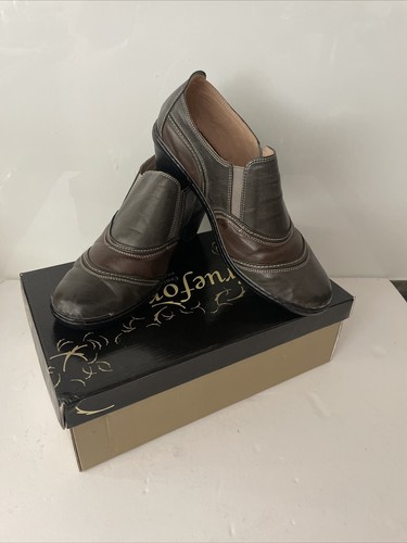 Trueform ankle boots - trueform, booties
