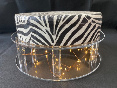 Pillar round wedding cake - 6,