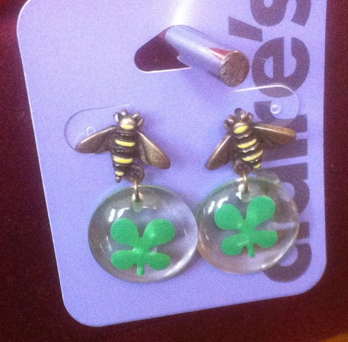 Earrings bee wasp leaf - bee,