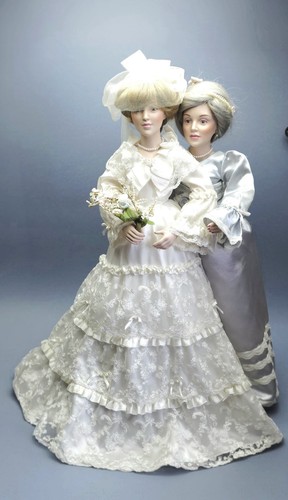 Danbury mint pair - danbury, of