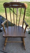 Vintage Oak Hill Wooden